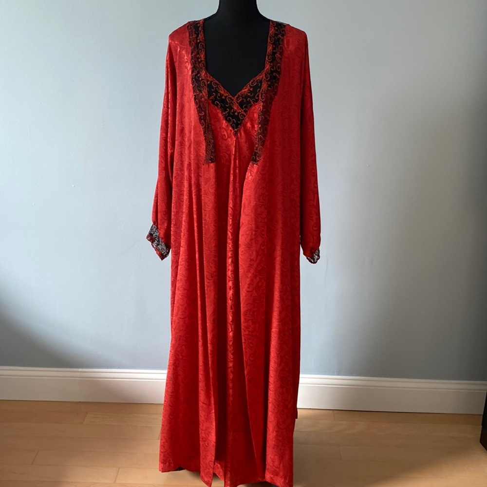 RARE Valentino Nightgown and Robe Set size M
